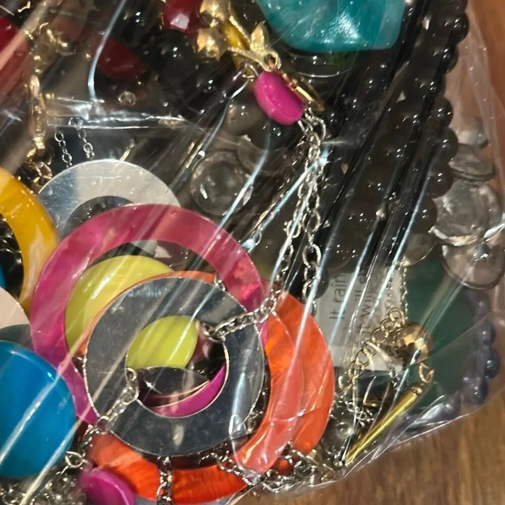 3.5 lbs Bulk jewelry mystery bag. Mostly necklaces costume jewelry by the pound